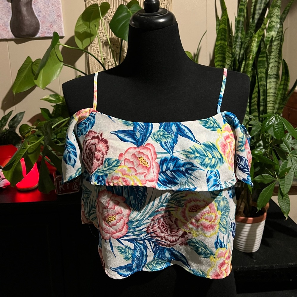 Divided by H&M off the shoulder crop top tank top US 4 or Small